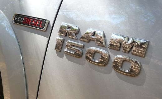2014-ram-1500-ecodiesel-laramie-badges-photo-541408-s-520x318
